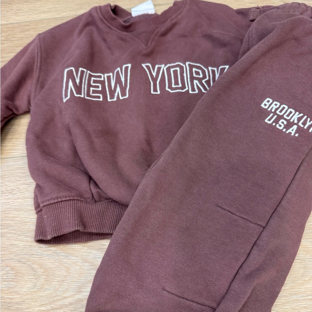 Toddler Zara Kids Burgundy Sweatpants & Jogger Set size 1 1/2